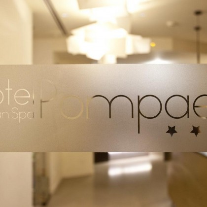 Regalo Yantra Massage en el Hotel Pompaelo Urban Spa